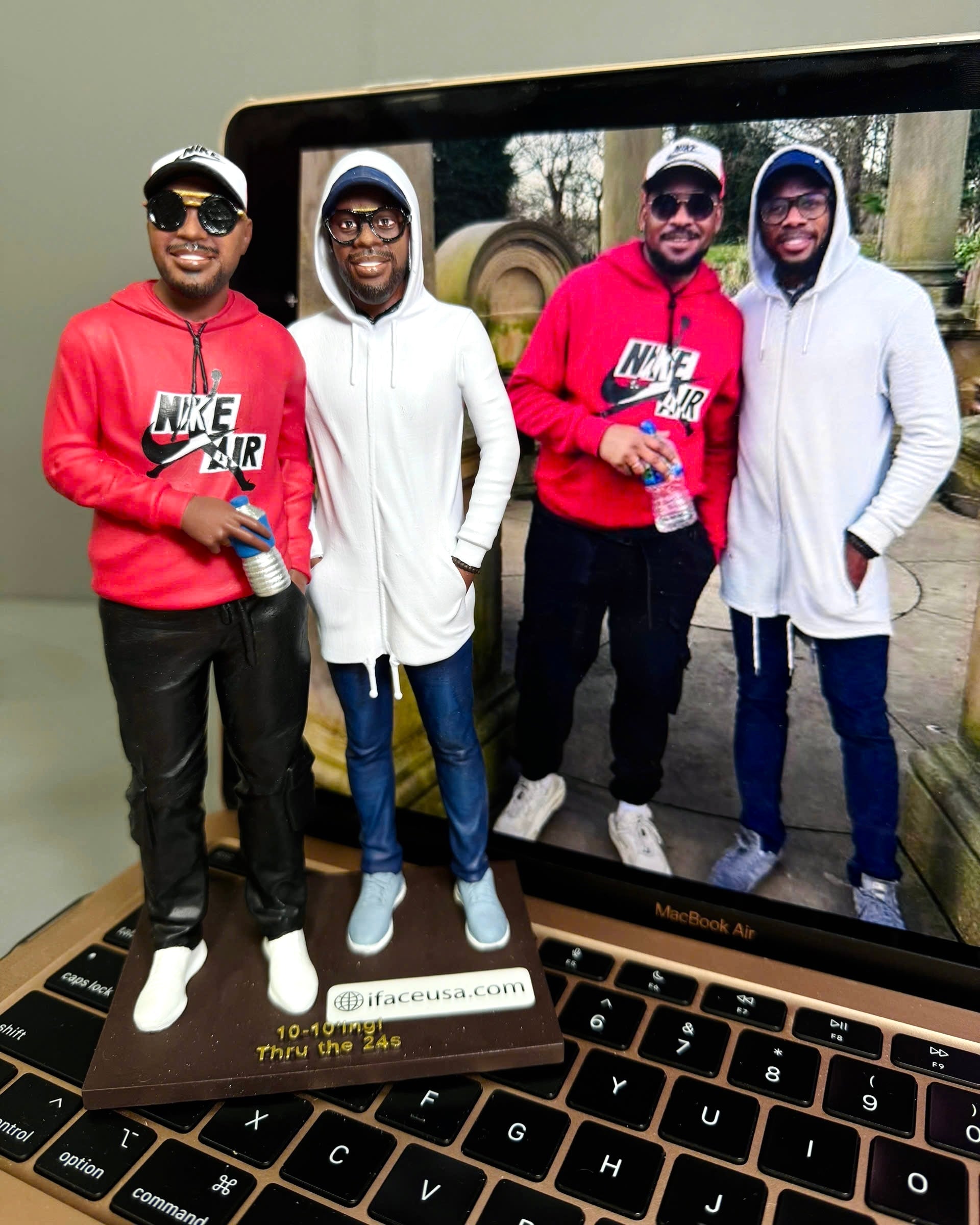 Statue Of Group&Friends