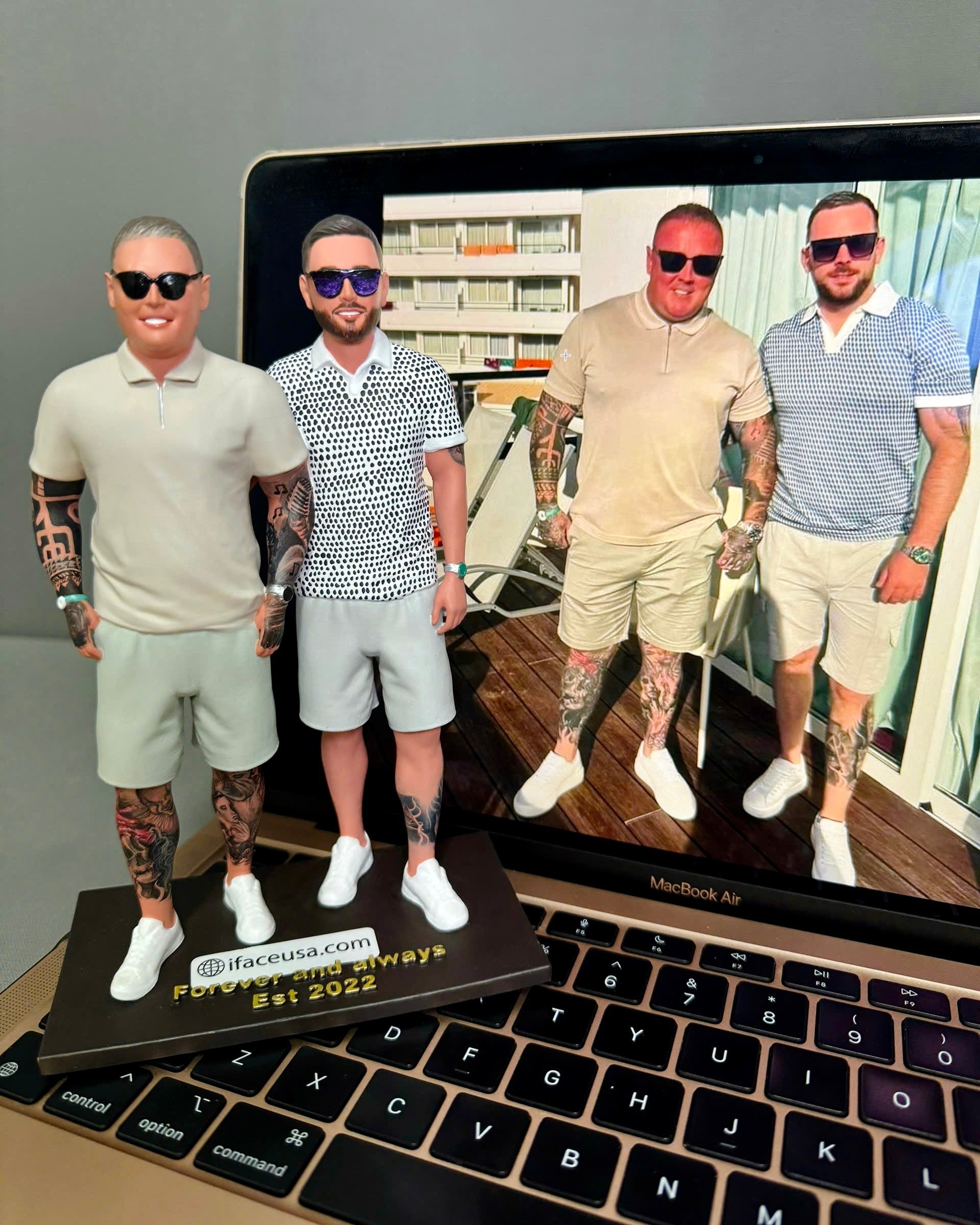 Statue Of Group&Friends