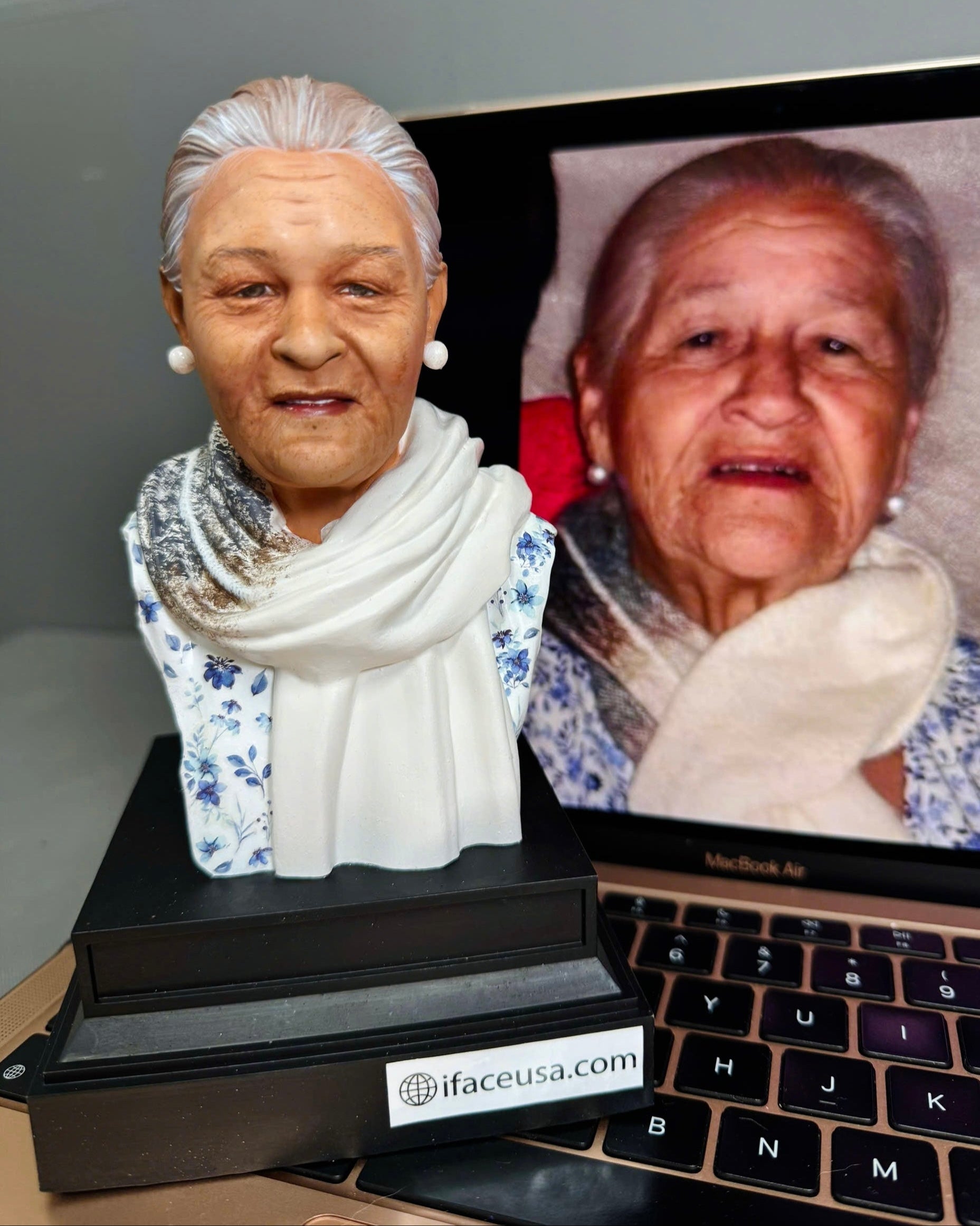 Single Portrait Bust - Shipping included