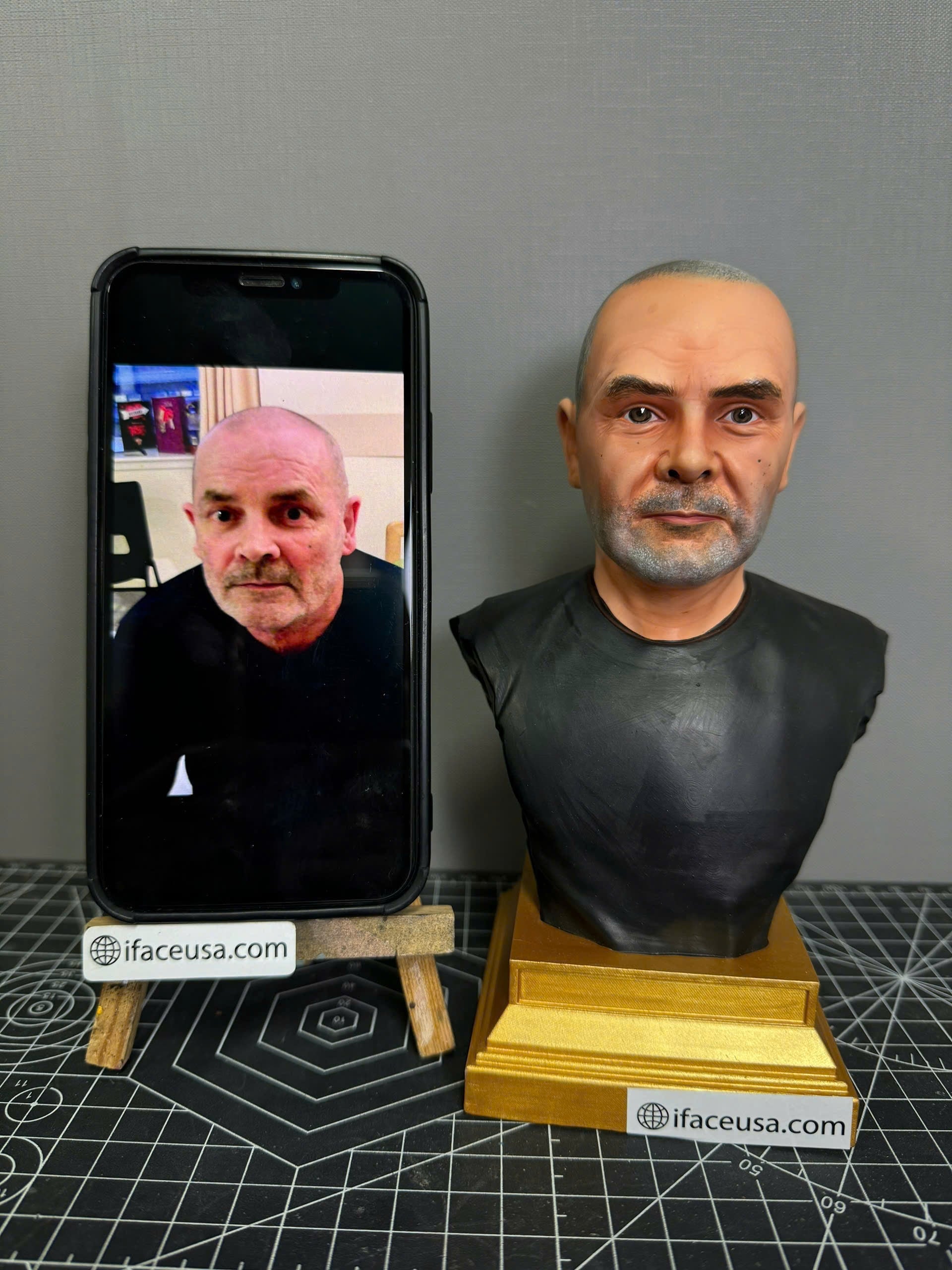 Personalised colored bust