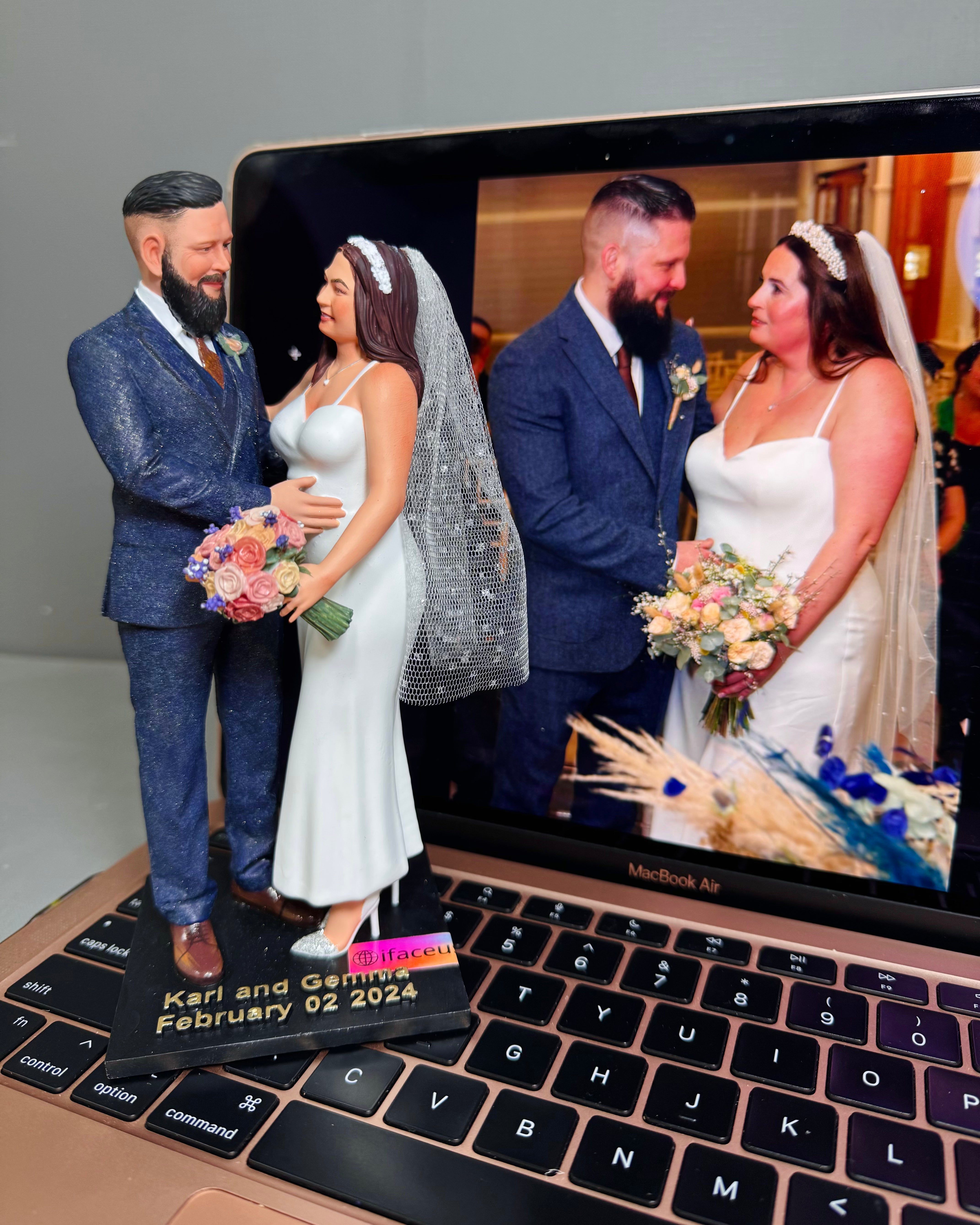 Wedding Statue