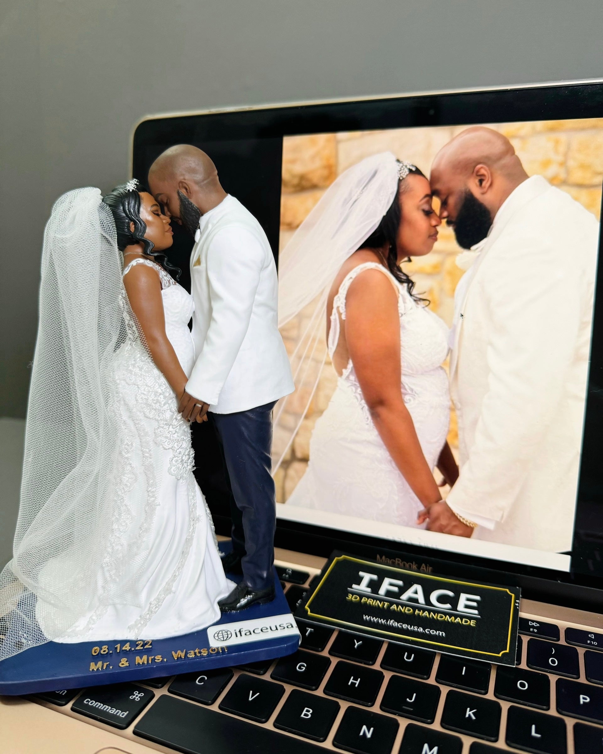 Wedding Statue