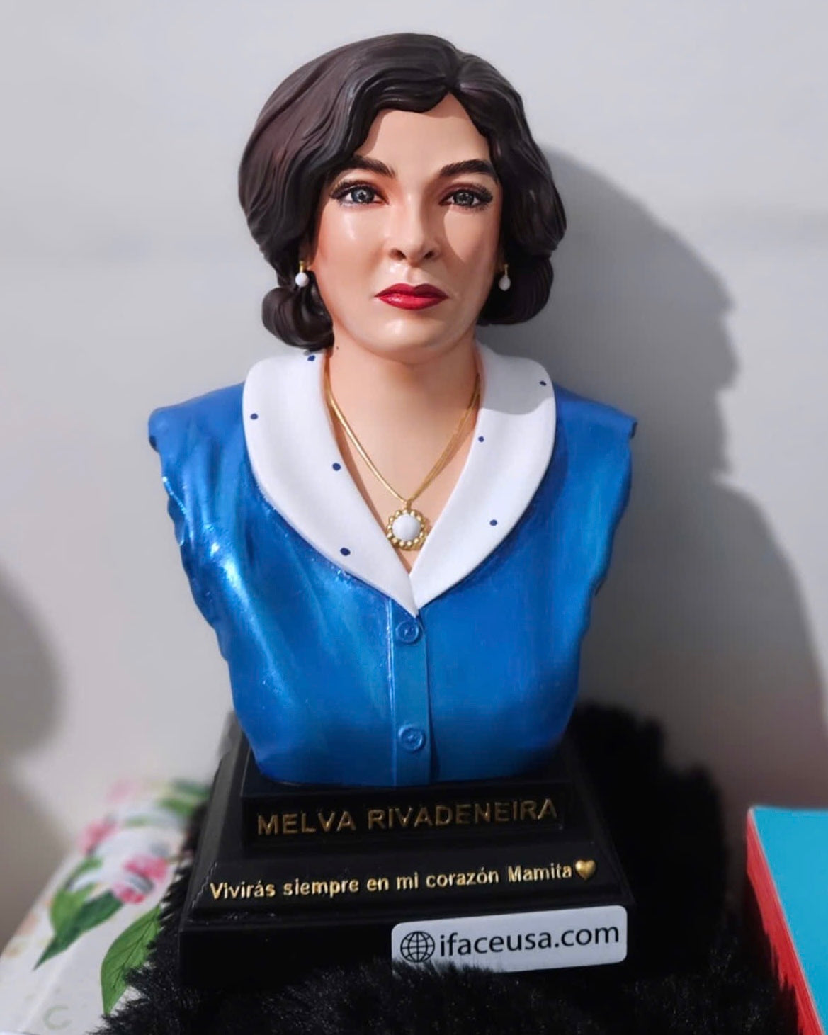 Single Portrait Bust
