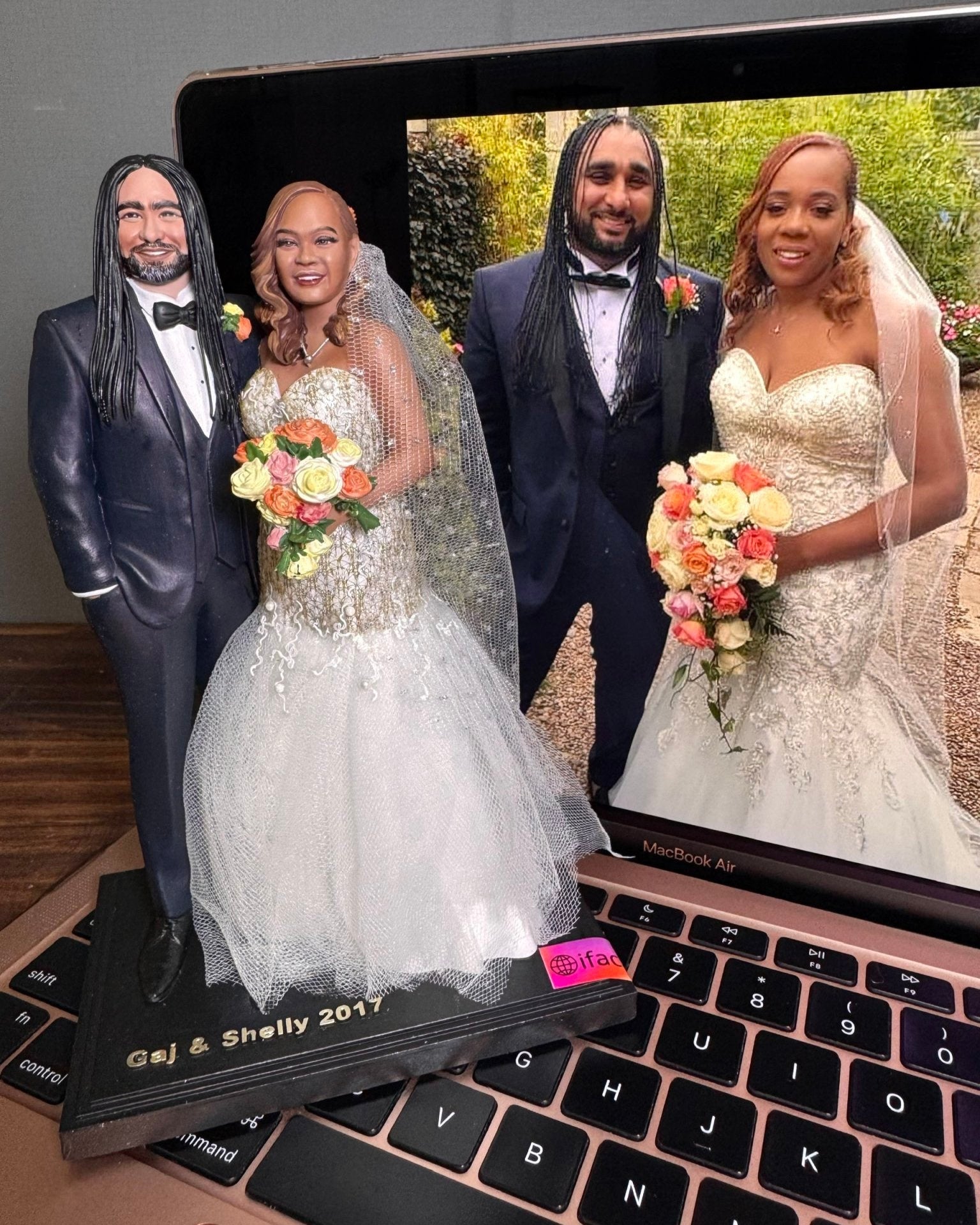 Wedding Statue