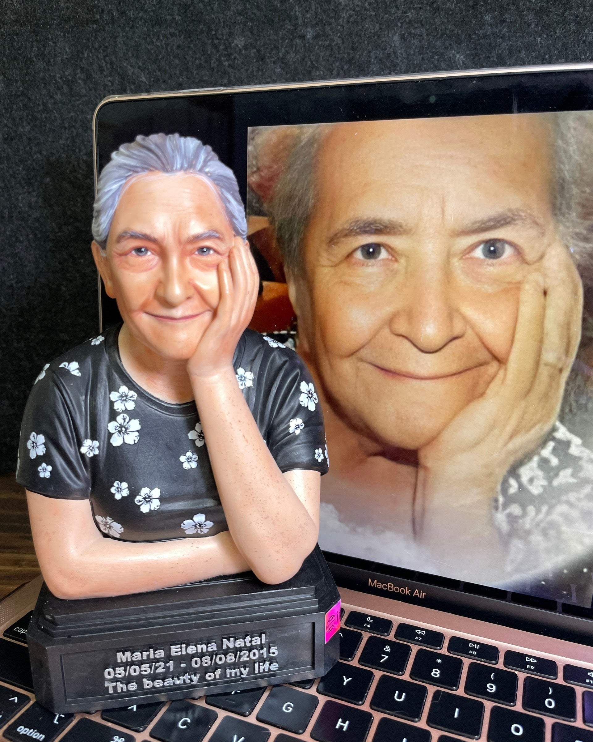 Single Portrait Bust - Shipping included
